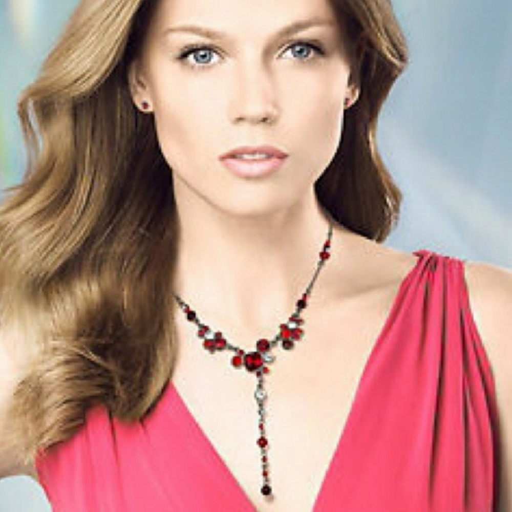 Swarovski Gisele Set Red